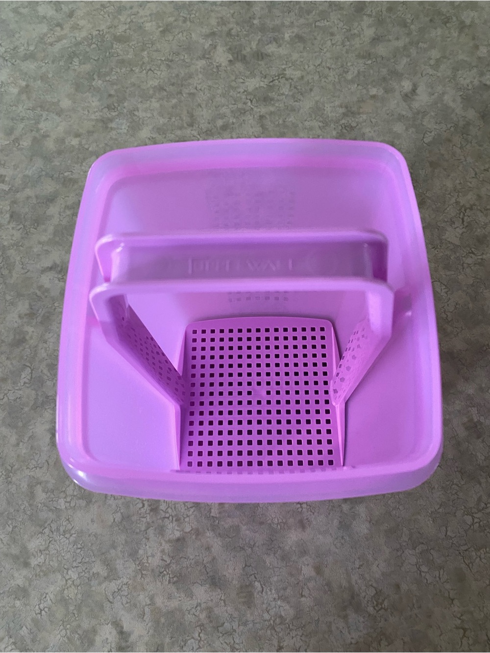 Tupperware Large Pick-a-Deli - Picture 3 of 5